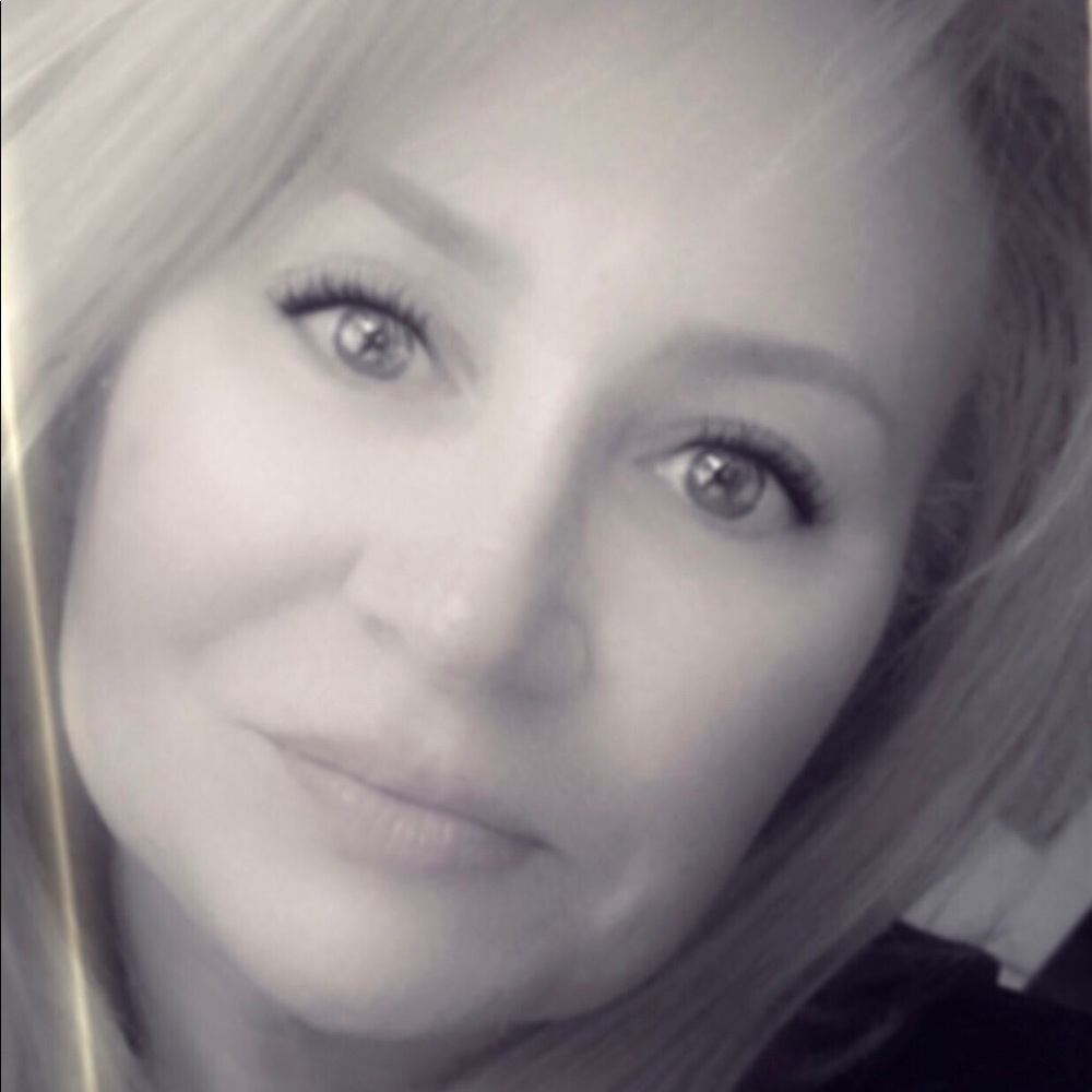 Meet your Posher, Carolyn
